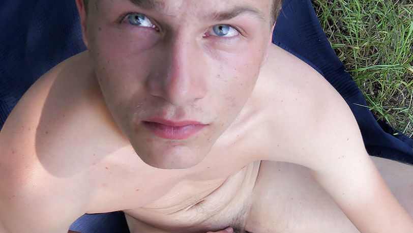 Czech Hunter #359 : I was so horny that I wanted a little taste of what was coming