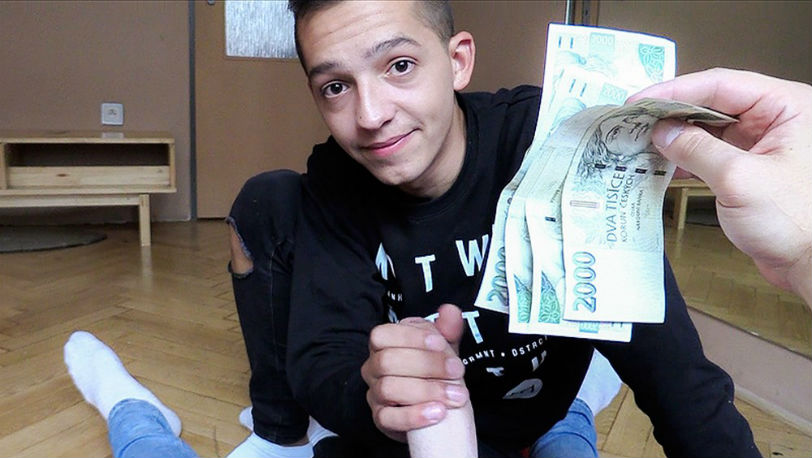 Skater boy shows more and more of his body for money at Czech Hunter